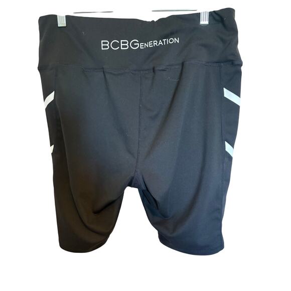 BCBGeneration yoga shorts  black and white size XL - Picture 3 of 5